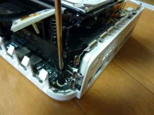3本目のネジ